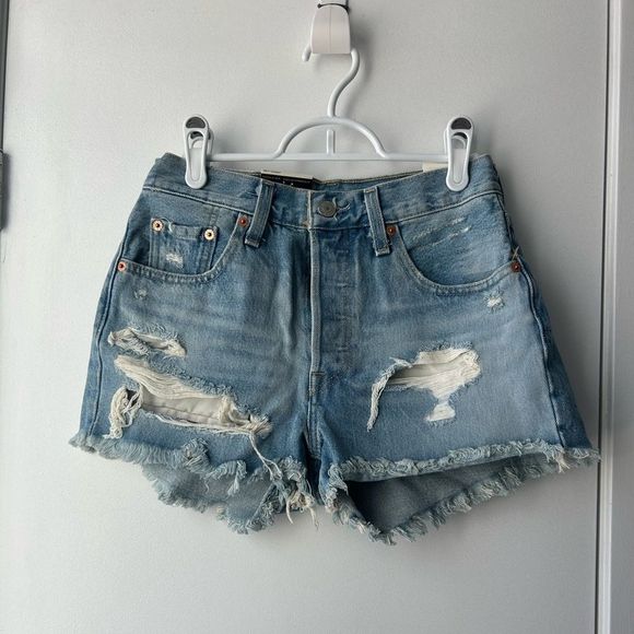 Levi’s Denim Shorts - Picture 2 of 8